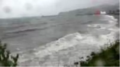 Zonguldak’ta şiddetli fırtına etkili oldu