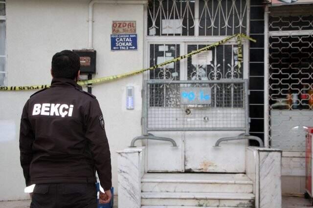 20 gün sonra vaka görülen Elazığ'da karantinaya alınan bina 4'e yükseldi 20 gün sonra vaka görülen Elazığ'da karantinaya alınan bina 4'e yükseldi