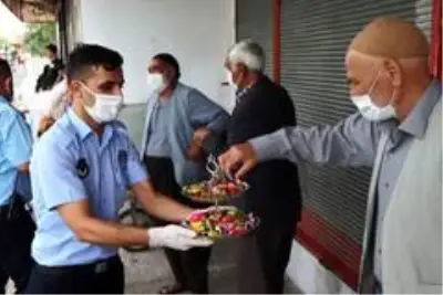65 yaş ve üzeri vatandaşlar bayramda unutulmadı