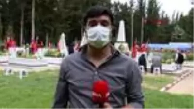 ADANA Şehit ailelerinden evlat nöbetindeki ailelere 'dik durun' mesajı ADANA Şehit ailelerinden evlat nöbetindeki ailelere 'dik durun' mesajı