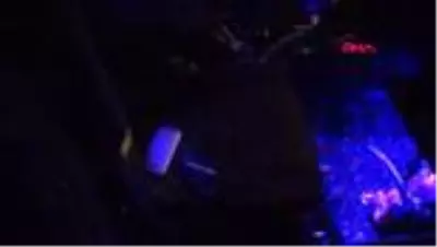 AKSARAY Polisin 'dur' ihtarına uymadılar, otomobil kanala düşünce yakalandılar