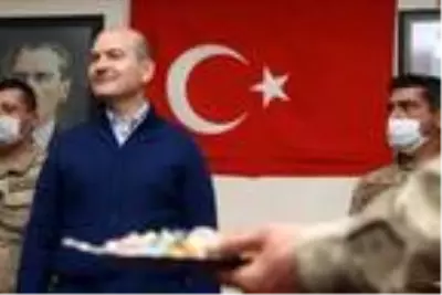 Bakan Soylu: Bayrağımızın nazlı nazlı dalgalanması şerefimizdir