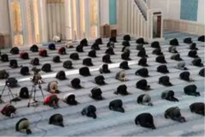 Başkent'te bayram namazı