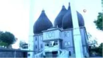 Bayramda boş kalan camilerin minarelerinden tekbir sesleri yükseldi Bayramda boş kalan camilerin minarelerinden tekbir sesleri yükseldi