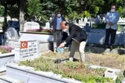 Beylikdüzü'ndeki tüm kabristanlarda Kuran-ı Kerim okutuldu