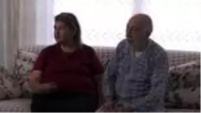 Burhan amca, bayramı 30 yıl sonra yeniden evlendiği eşiyle geçiriyor