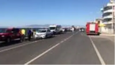 Denize düşen otomobilde bulunan 3 kişi yaralandı