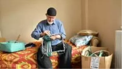 Evden çıkamayan Osman dede atık malzemelerden sepet yapmayı öğrendi