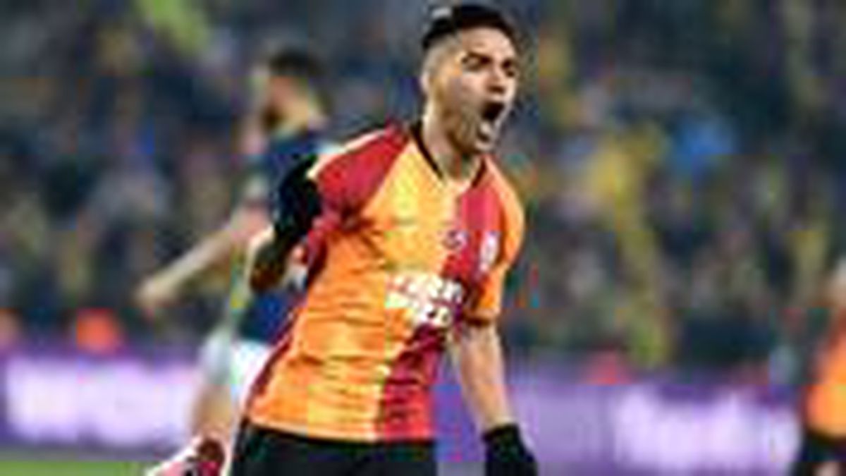 Galatasaraylı futbolcu Falcao'nun sol ayağıyla çektiği, kaleyi bulan 6 şuttan 5'i gol oldu