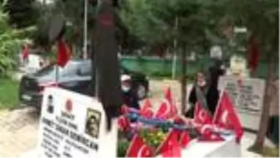 Gaziantep şehitliğinde hüzünlü bayram