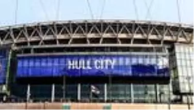 İngiltere Championship'te Kovid-19 testi pozitif çıkan 2 kişi Hull City'den