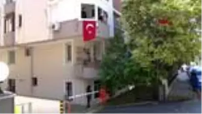 İSTANBUL SOKAKLARINDA SOSYAL MESAFELİ BAYRAM HEYECANI