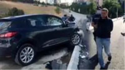 Kısıtlama gününde araç kullanan alkollü taciz şüphelisi, kaza yapınca yakayı ele verdi Kısıtlama gününde araç kullanan alkollü taciz şüphelisi, kaza yapınca yakayı ele verdi