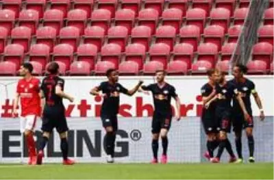 Leipzig deplasmanda farklı kazandı Leipzig deplasmanda farklı kazandı