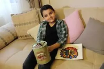 Minik Eymen, ölen kardeşiyle biriktirdiği parayı ihtiyaç sahiplerine bağışladı