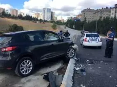 Kısıtlama gününde araç kullanan alkollü taciz şüphelisi, kaza yapınca yakayı ele verdi Kısıtlama gününde araç kullanan alkollü taciz şüphelisi, kaza yapınca yakayı ele verdi