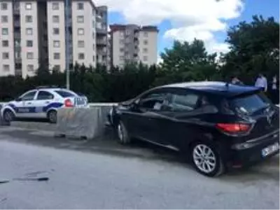 Kısıtlama gününde araç kullanan alkollü taciz şüphelisi, kaza yapınca yakayı ele verdi Kısıtlama gününde araç kullanan alkollü taciz şüphelisi, kaza yapınca yakayı ele verdi
