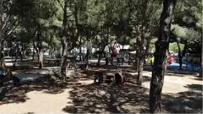 Pendik'te bayramın birinci günü 65 yaş üstü vatandaşlara mehteranlı kutlama Pendik'te bayramın birinci günü 65 yaş üstü vatandaşlara mehteranlı kutlama