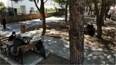 Pendik'te bayramın birinci günü 65 yaş üstü vatandaşlara mehteranlı kutlama Pendik'te bayramın birinci günü 65 yaş üstü vatandaşlara mehteranlı kutlama