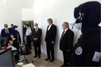 Sakarya Valisi görevde olan personelin bayramını kutladı