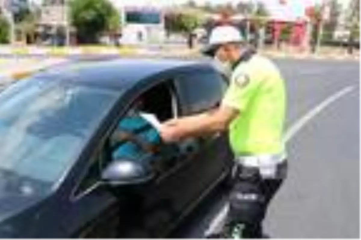 Şanlıurfa'da, sokağa çıkan 65 kişiye para cezası