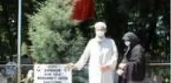 Muhammet Fatih Safitürk: Şehit kaymakamının anne-babası, oğullarının mezarını ziyaret etti Muhammet Fatih Safitürk: Şehit kaymakamının anne-babası, oğullarının mezarını ziyaret etti
