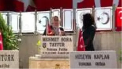 Şehitliklerde hüzünlü bayram Şehitliklerde hüzünlü bayram