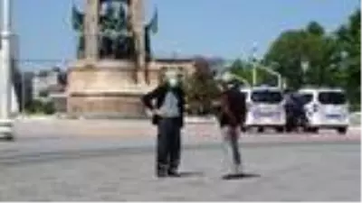 Taksim ve İstiklal Caddesi'nde 65 yaş üstü yoğunluğu