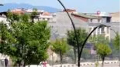 Tren yolunda çıkan ot yangını korkuttu