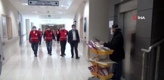 Türk Kızılayı ekipleri hasta çocukları unutmadı