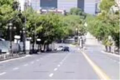 Ankara'da, bayramın 2'nci günü cadde ve sokaklar boş kaldı Ankara'da, bayramın 2'nci günü cadde ve sokaklar boş kaldı