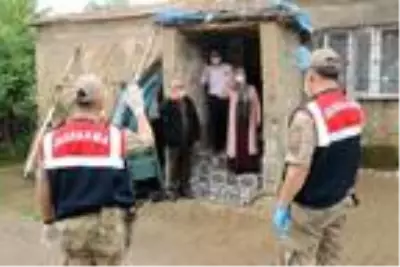 Bitlis'te Vefa Grubu'ndan şehit aileleri ve 65 yaş üzerine ziyaret