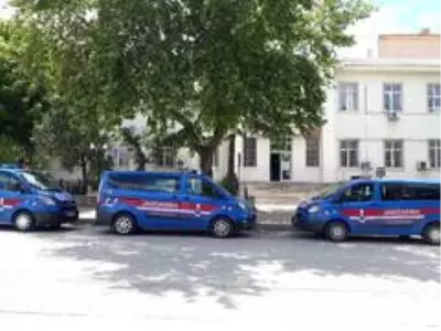 Böyle evlat olmaz olsun! 61 yaşındaki annesini boğazını keserek öldürdü