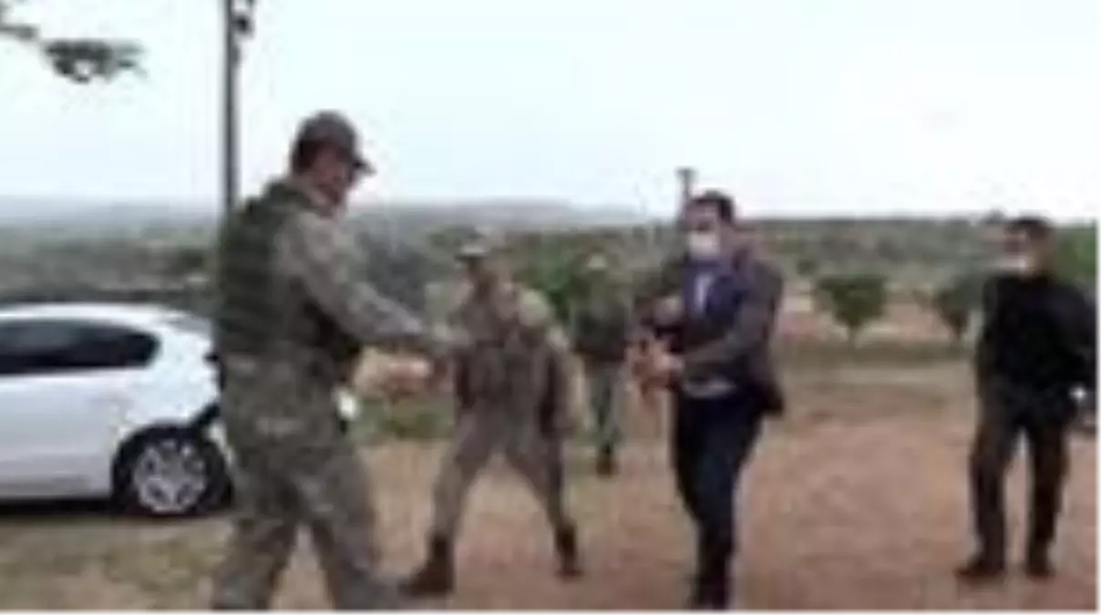 Elleri tetikte, vatan nöbetinde bayram