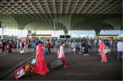Hindistan'da iç hat uçuşları yeniden başladı