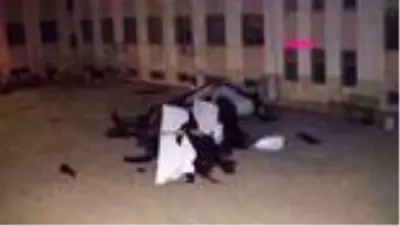 Kahramanmaraş’ta fırtına; çatılar uçtu, ağaçlar devrildi