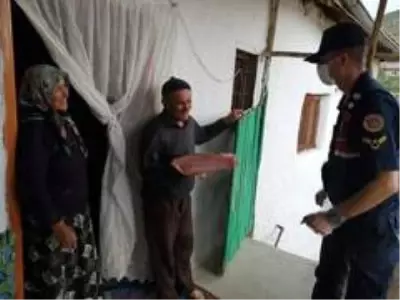 Kaymakam Ataman şehit yakınları ve gazilerin bayramını kutladı Kaymakam Ataman şehit yakınları ve gazilerin bayramını kutladı