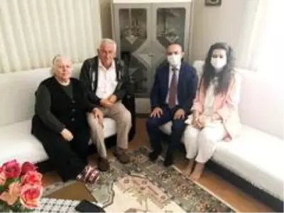 Kaymakam Öner, şehit ailelerini ziyaret etti Kaymakam Öner, şehit ailelerini ziyaret etti