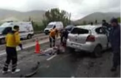 Kayseri'de otomobil takla attı: 1 ölü, 2 yaralı Kayseri'de otomobil takla attı: 1 ölü, 2 yaralı