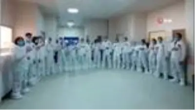 Korona ile mücadelede en ön safta olan sağlıkçılarından klipli mesaj
