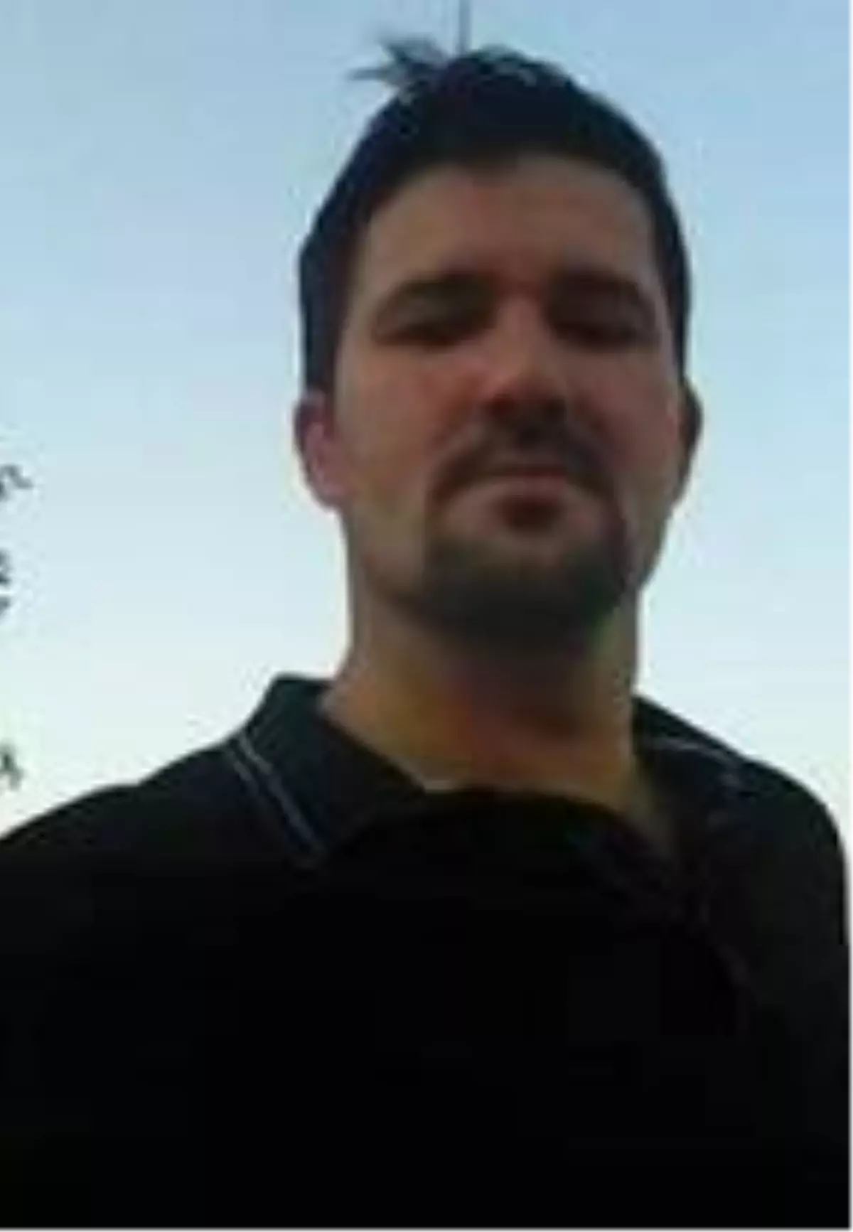 Uçurtmayı kurtarmaya çalışırken canından oldu