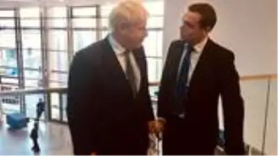Boris Johnson, karantina kurallarını ihlal eden danışmanını görevden almayınca Devlet Bakanı istifa etti Boris Johnson, karantina kurallarını ihlal eden danışmanını görevden almayınca Devlet Bakanı istifa etti
