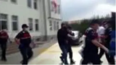 Çaldıkları cenaze aracıyla uyuşturucu taşıyan 3 şüpheliden 1'i tutuklandı - KIRKLARELİ Çaldıkları cenaze aracıyla uyuşturucu taşıyan 3 şüpheliden 1'i tutuklandı - KIRKLARELİ
