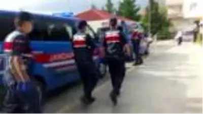 Çaldıkları cenaze aracıyla uyuşturucu taşıyan 3 şüpheliden 1'i tutuklandı - KIRKLARELİ Çaldıkları cenaze aracıyla uyuşturucu taşıyan 3 şüpheliden 1'i tutuklandı - KIRKLARELİ