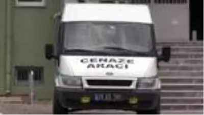 Çaldıkları cenaze aracıyla uyuşturucu taşıyan 3 şüpheli yakalandı Çaldıkları cenaze aracıyla uyuşturucu taşıyan 3 şüpheli yakalandı
