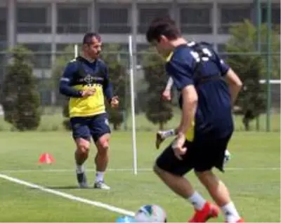 Fenerbahçe, Riva'da kampa girdi Fenerbahçe, Riva'da kampa girdi