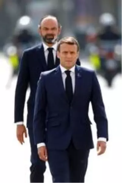 Fransa'da Covid-19 krizi Macron'un popülaritesini düşürdü Fransa'da Covid-19 krizi Macron'un popülaritesini düşürdü