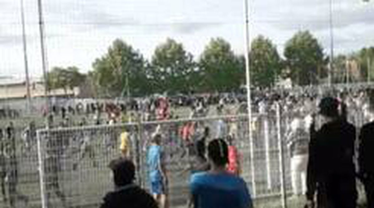Fransa'nın Strasbourg kentinde oynanan yasa dışı maçı 400 kişi izledi, polis müdahale etti