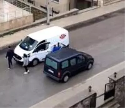 Herkes kavga ederken onlar selamlaştı