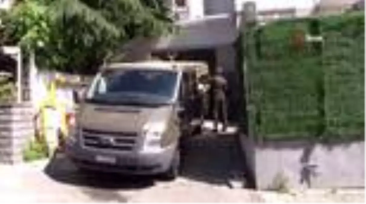Karadayı'nın cenazesi askeri araçla Sultan Abdülhamid Han Eğitim ve Araştırma Hastanesi'ne sevk...